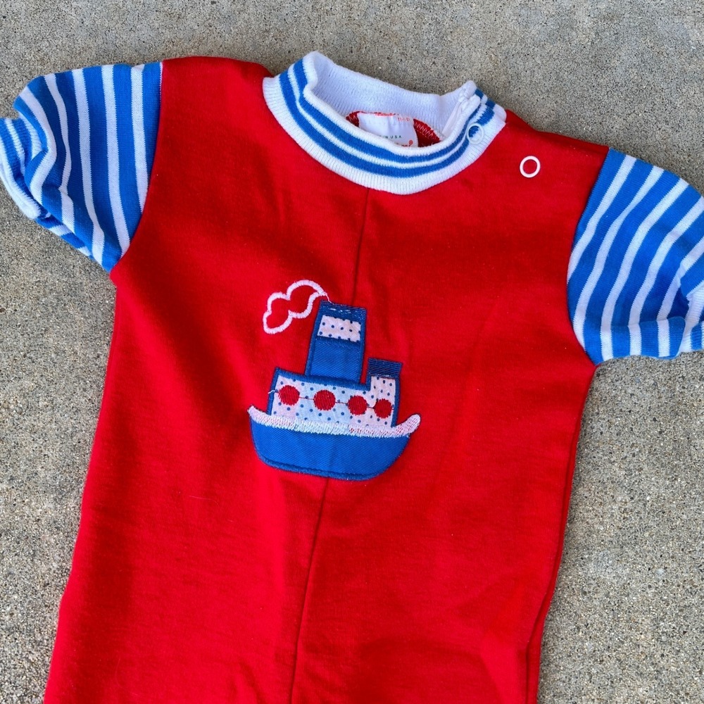Health-Tex Baby Boy 12M Romper Vintage One Piece Red Blue Boat Applique